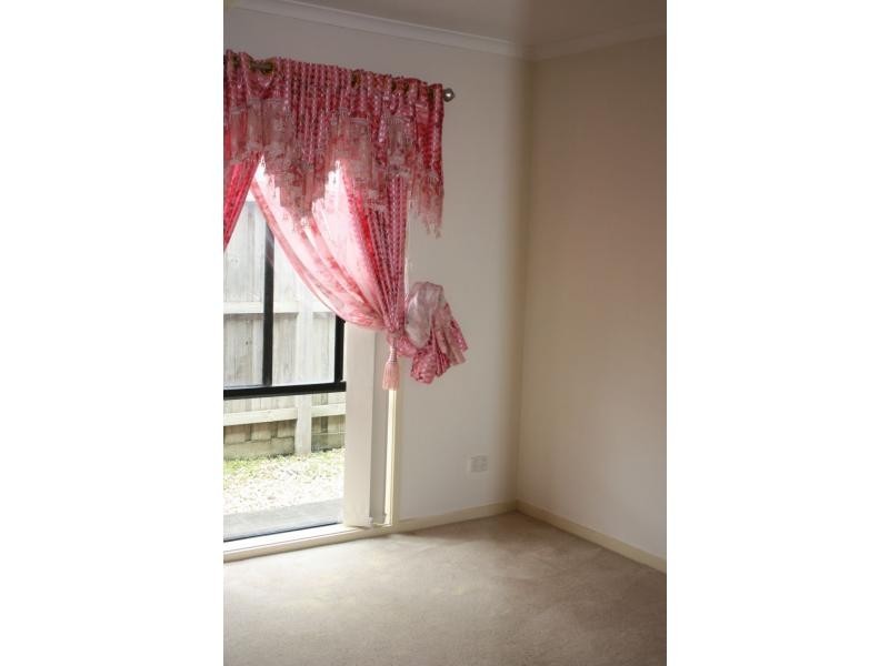 28 Cato Park Way, Lynbrook VIC 3975