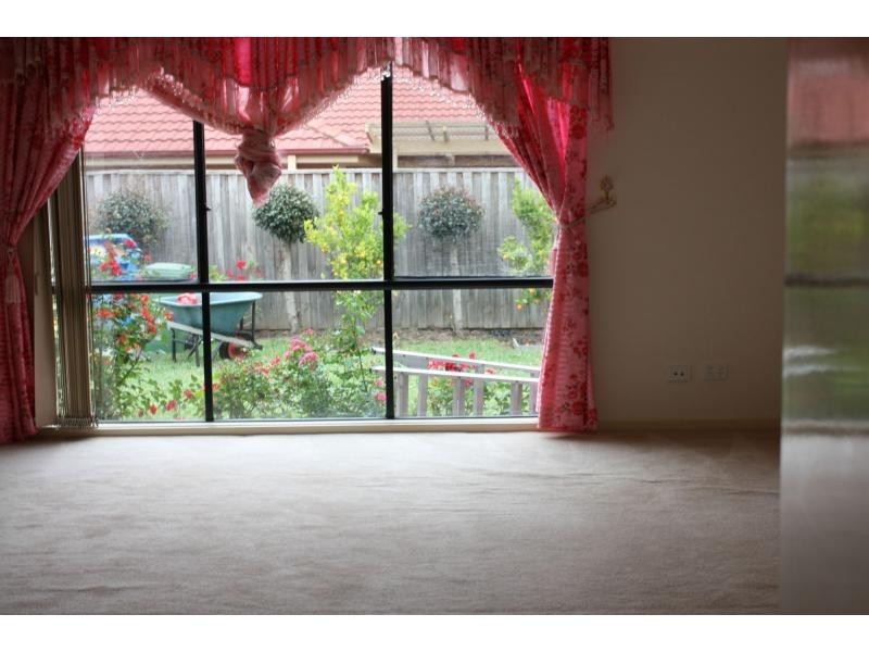 28 Cato Park Way, Lynbrook VIC 3975