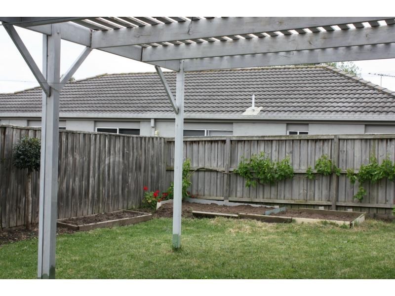 28 Cato Park Way, Lynbrook VIC 3975