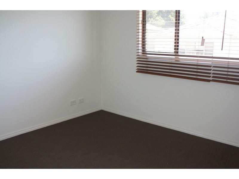 2/10-12 Innes Court, Berwick VIC 3806