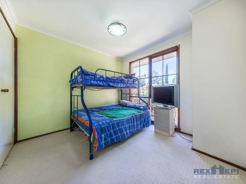 13 Edeys Run, Hampton Park VIC 3976