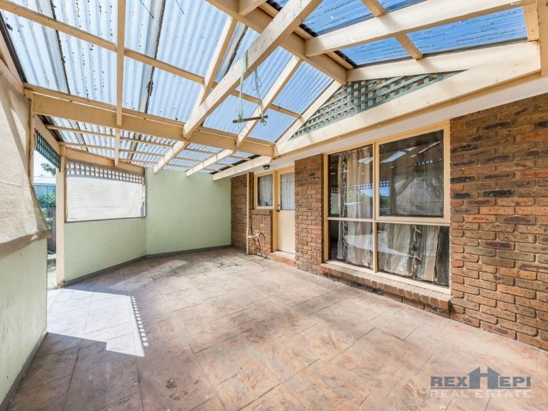 13 Edeys Run, Hampton Park VIC 3976
