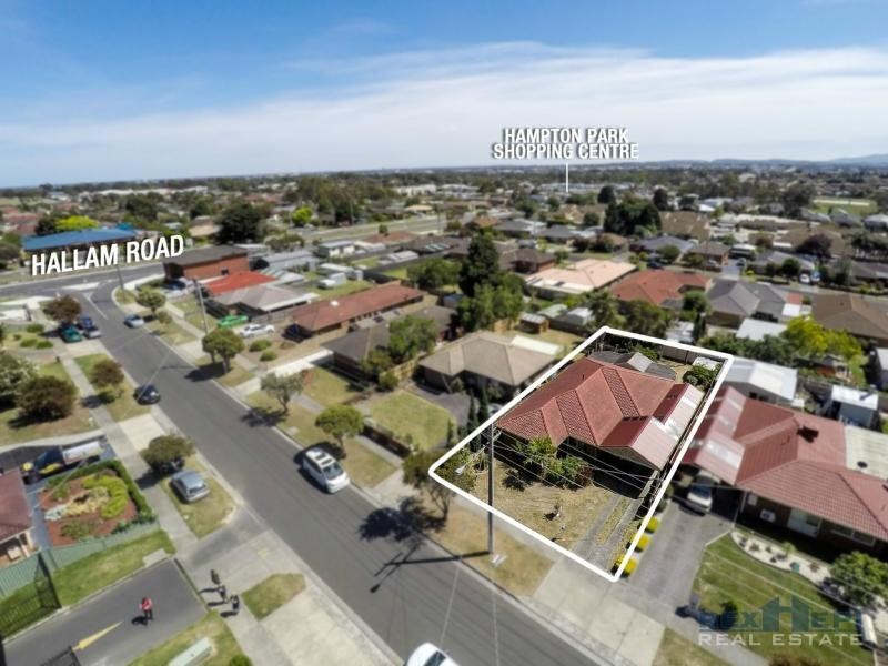 13 Edeys Run, Hampton Park VIC 3976