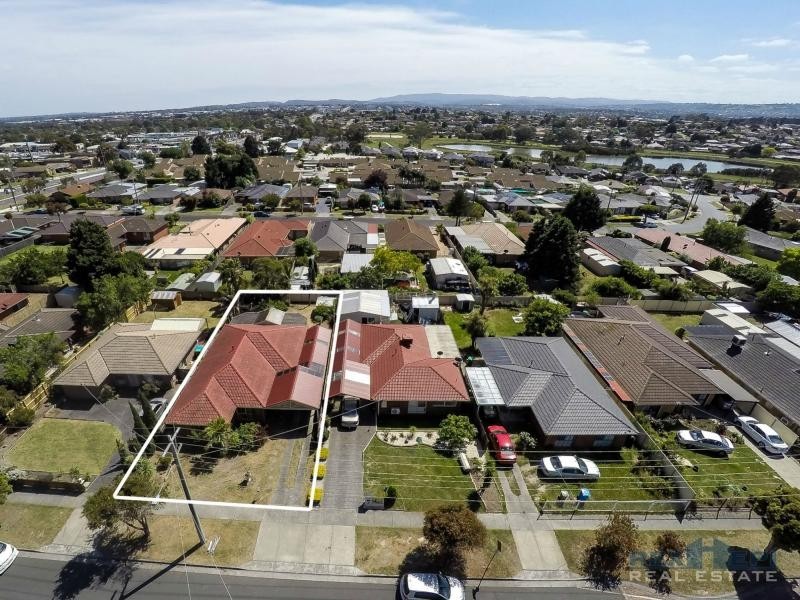 13 Edeys Run, Hampton Park VIC 3976