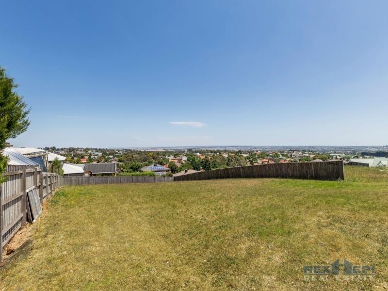 13 Constitution Rise, Berwick VIC 3806