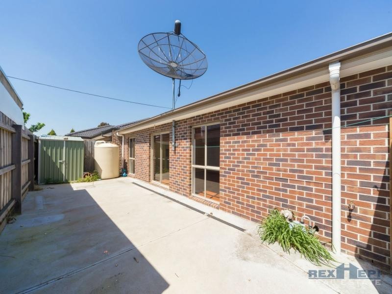 2/6 First Avenue, Dandenong North VIC 3175