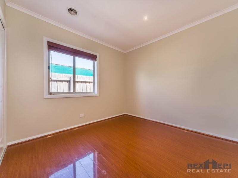 2/6 First Avenue, Dandenong North VIC 3175