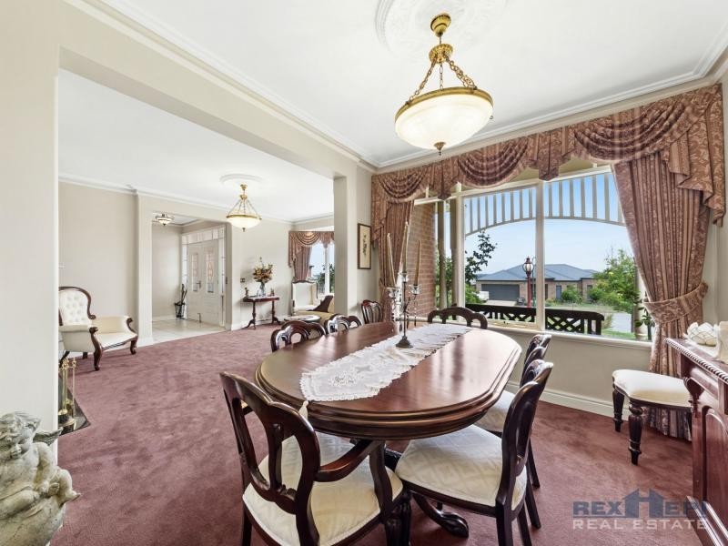 6 April Close, Berwick VIC 3806