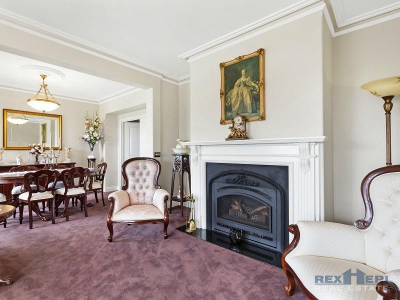 6 April Close, Berwick VIC 3806