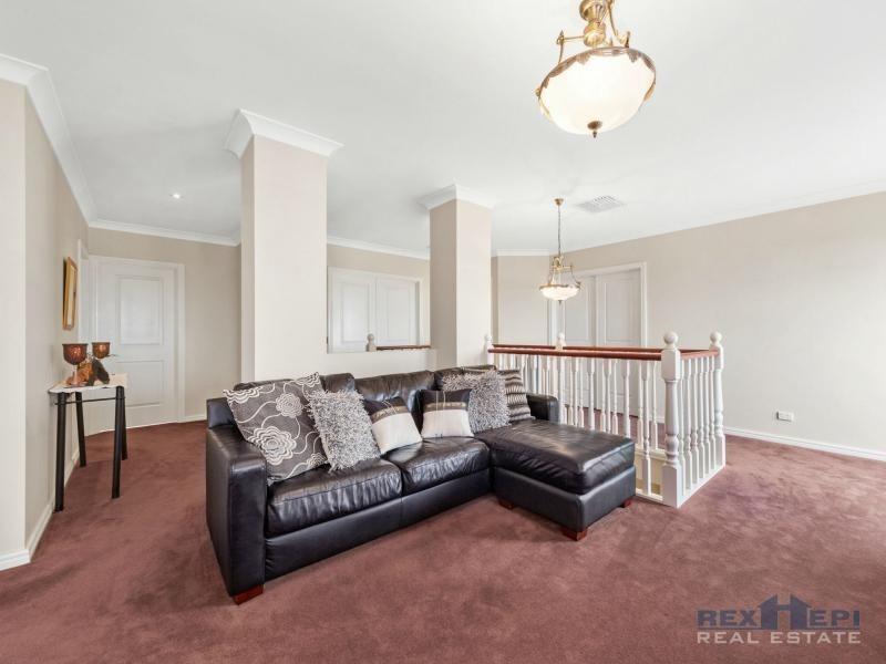 6 April Close, Berwick VIC 3806