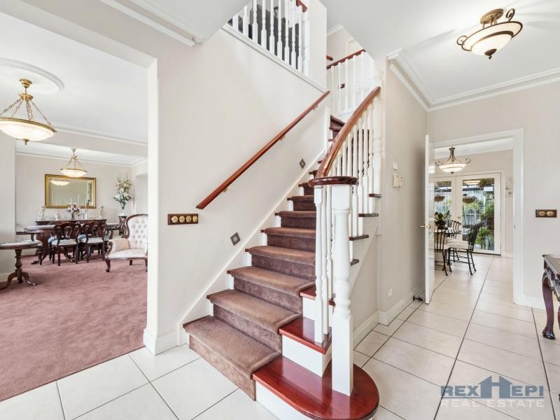 6 April Close, Berwick VIC 3806