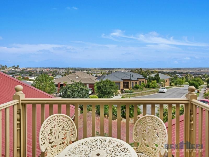 6 April Close, Berwick VIC 3806