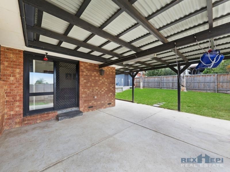 19 Weeden Crescent, Hallam VIC 3803