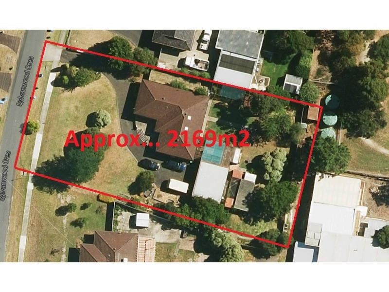 6 Sylvanwood Crescent, Narre Warren VIC 3805