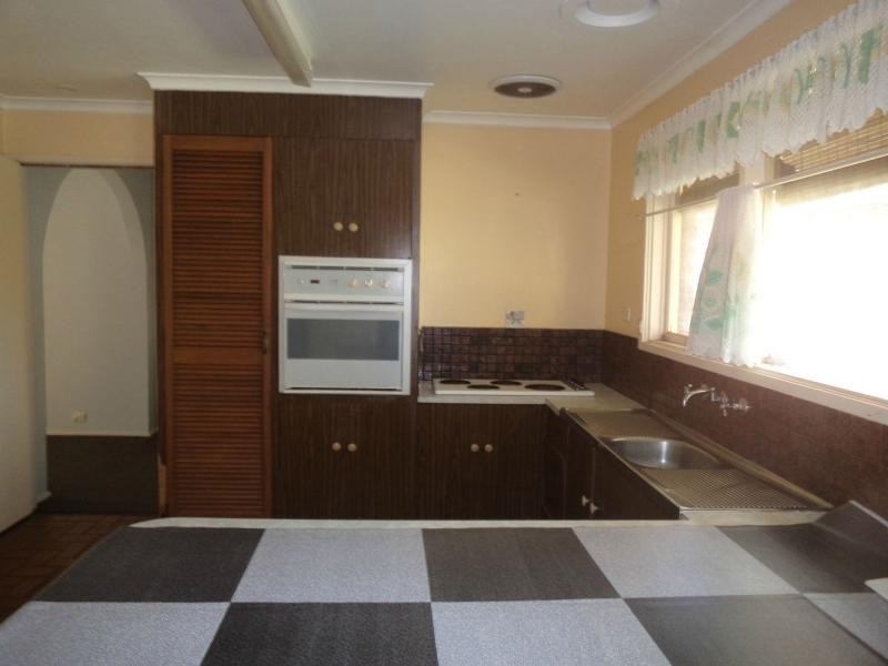 5 Sharpe Street, Cranbourne VIC 3977