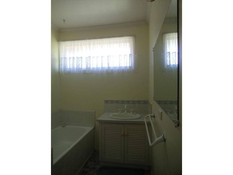 5 Sharpe Street, Cranbourne VIC 3977