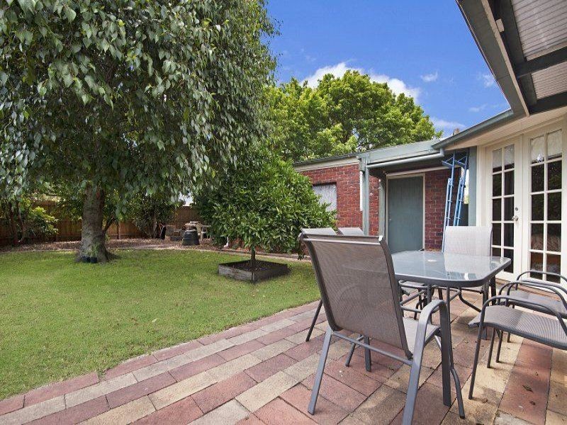 8 Ellery Court, Cranbourne North VIC 3977