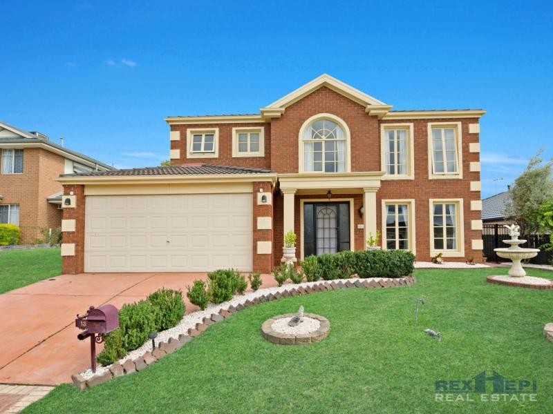 13 Canterbury Close, Narre Warren VIC 3805