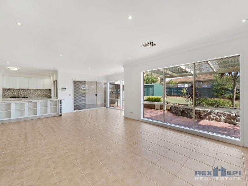 13 Canterbury Close, Narre Warren VIC 3805