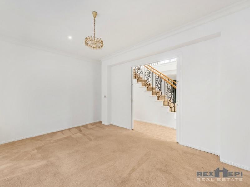 13 Canterbury Close, Narre Warren VIC 3805