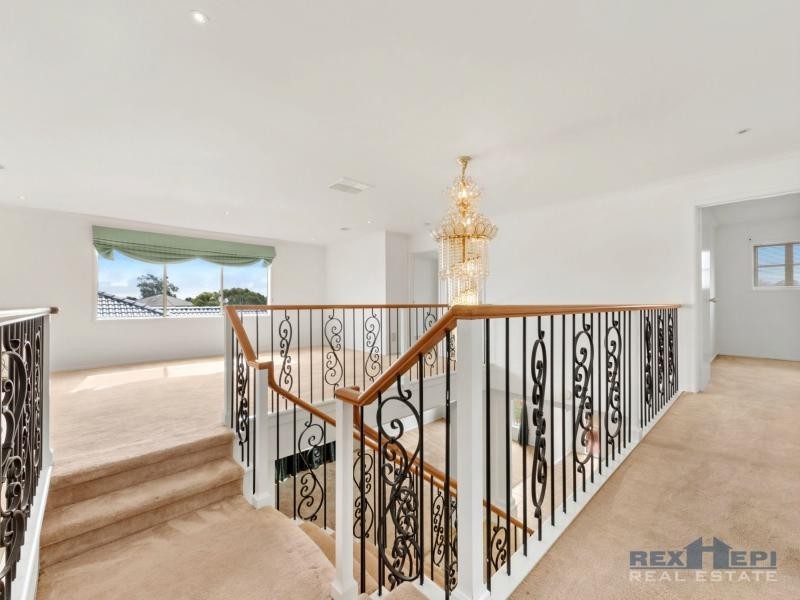 13 Canterbury Close, Narre Warren VIC 3805