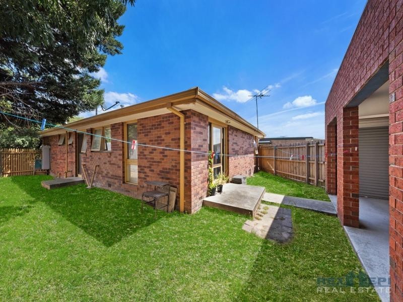 1/65 Guildford Crescent, Narre Warren VIC 3805