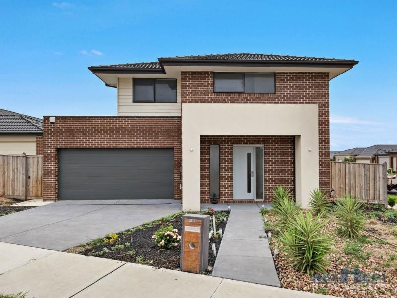 40 Pyrenees Road, Clyde VIC 3978
