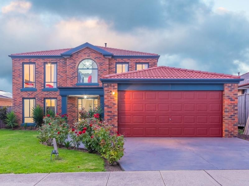 23 Fairways Boulevard, Cranbourne North VIC 3977