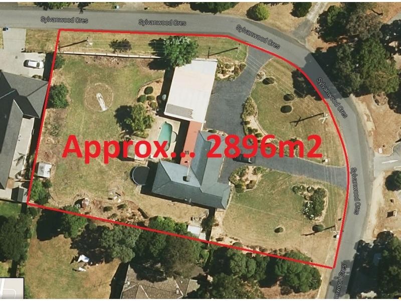 11 Sylvanwood Crescent, Narre Warren VIC 3805