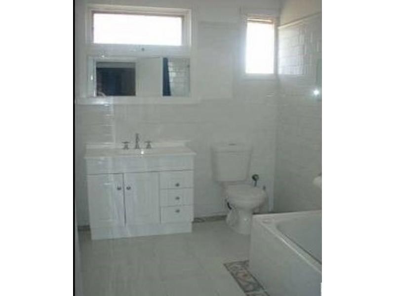 9 Charles Avenue, Hallam VIC 3803