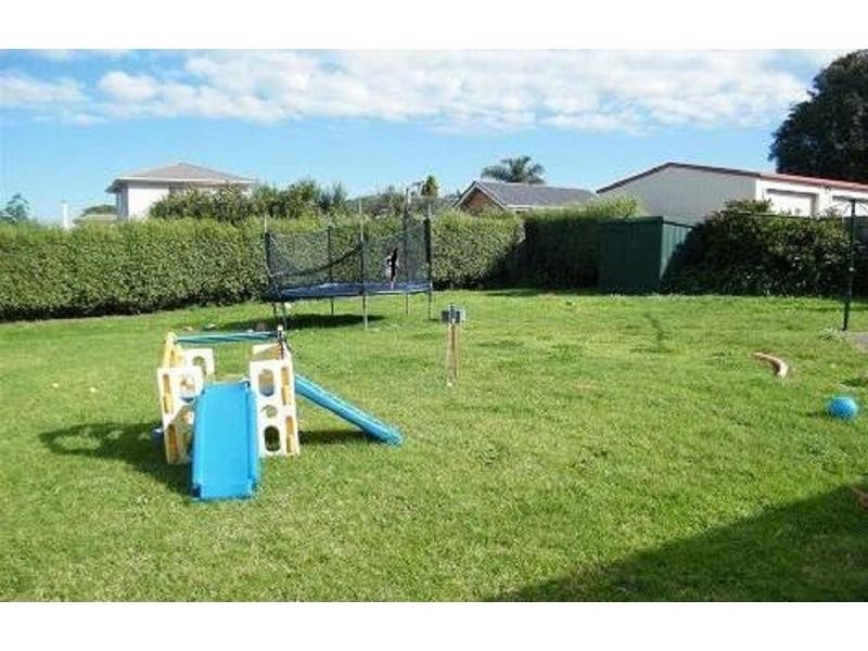 9 Charles Avenue, Hallam VIC 3803