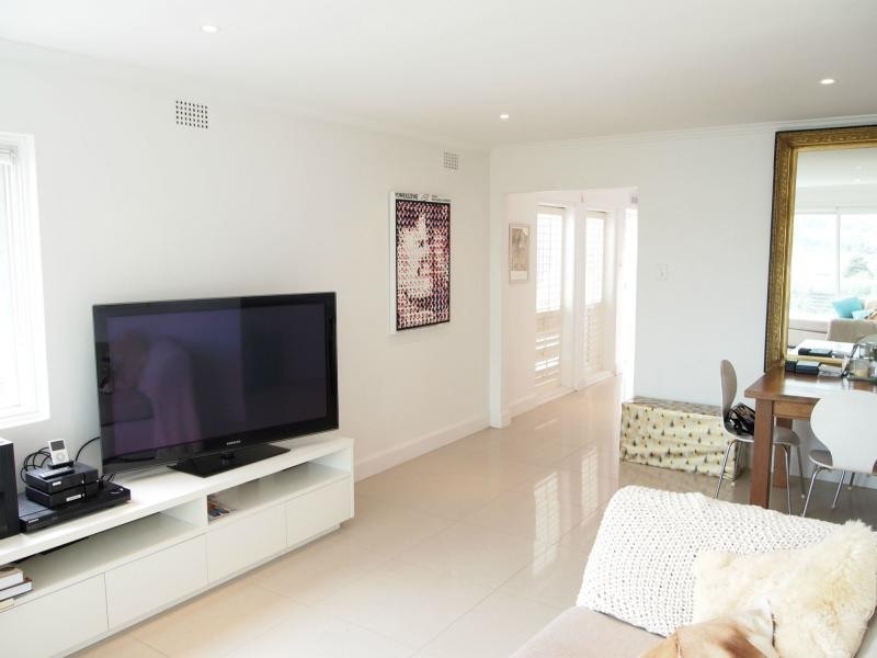 2/58 FLETCHER Street, Tamarama NSW 2026