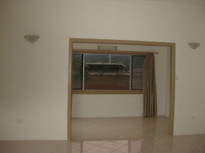 Westcourt QLD 4870