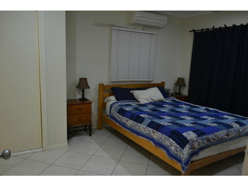 Westcourt QLD 4870