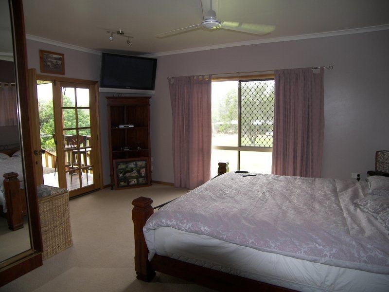 Lake Eacham QLD 4884