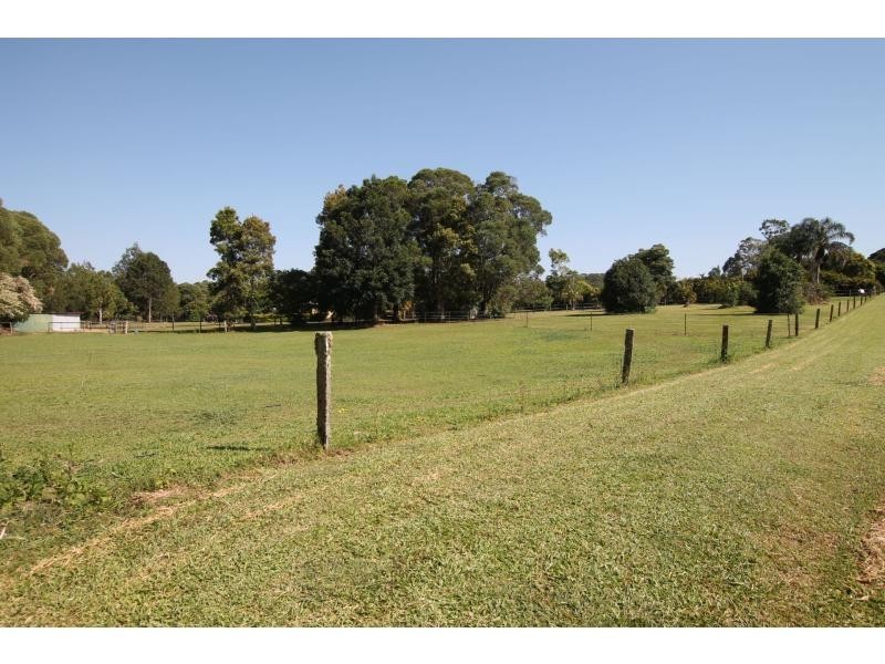 Lake Eacham QLD 4884