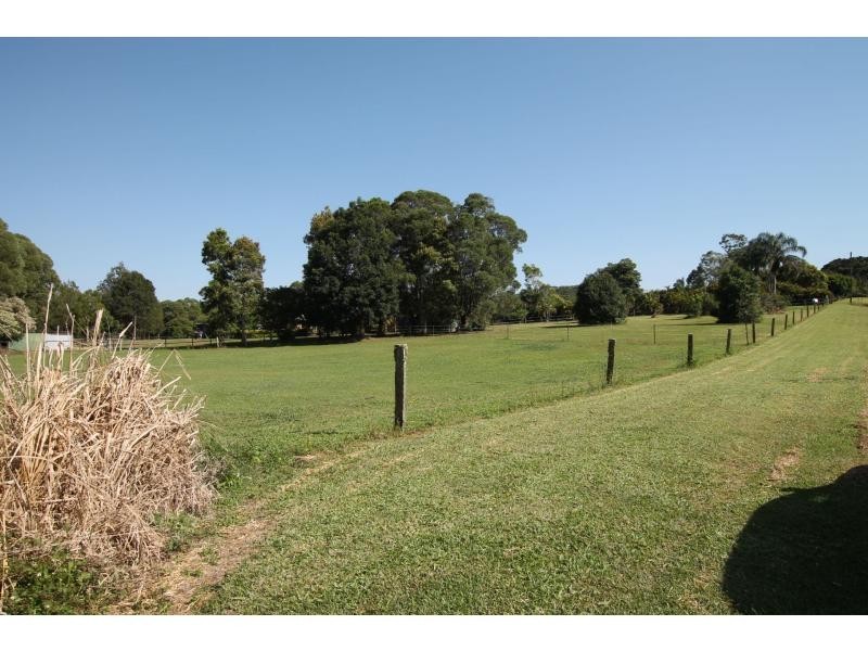 Lake Eacham QLD 4884