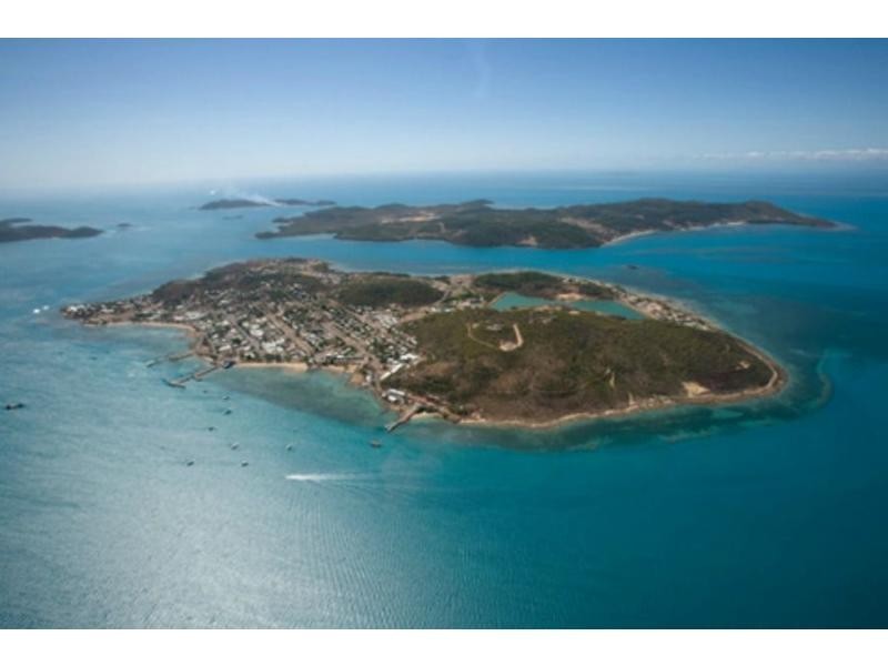 16 Muralug Esplanade, Thursday Island QLD 4875
