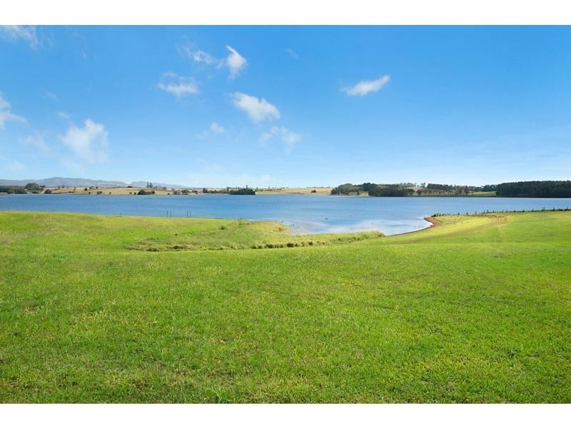 18 Backshall Road, Yungaburra QLD 4884