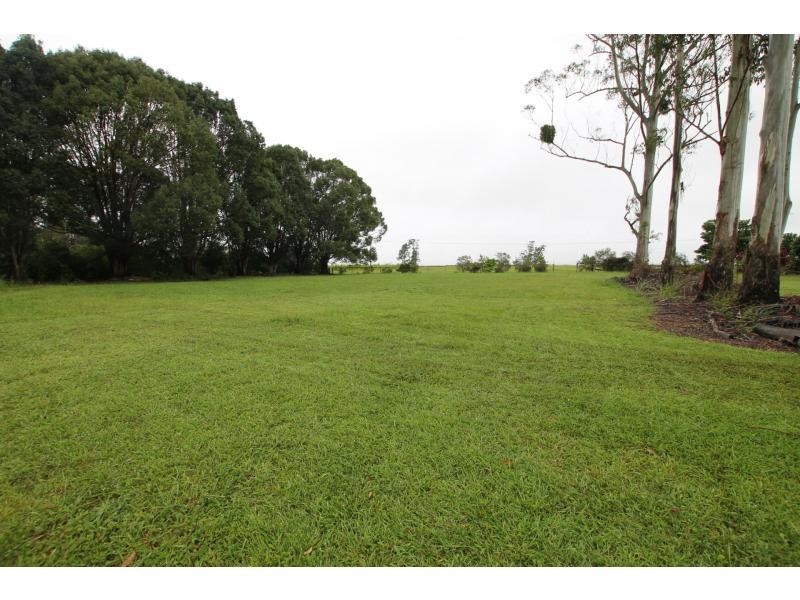 Lake Eacham QLD 4884