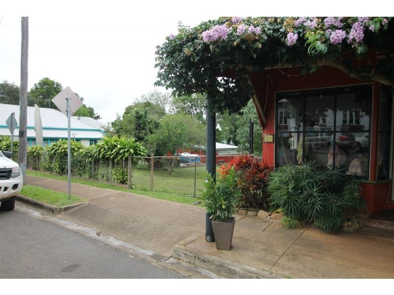 30 Cedar Street, Yungaburra QLD 4884