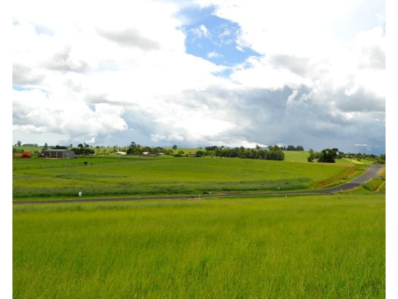 2 Jessica Road, Peeramon QLD 4885