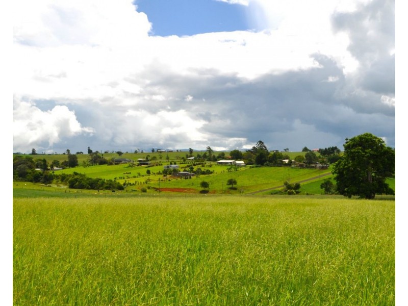 2 Jessica Road, Peeramon QLD 4885