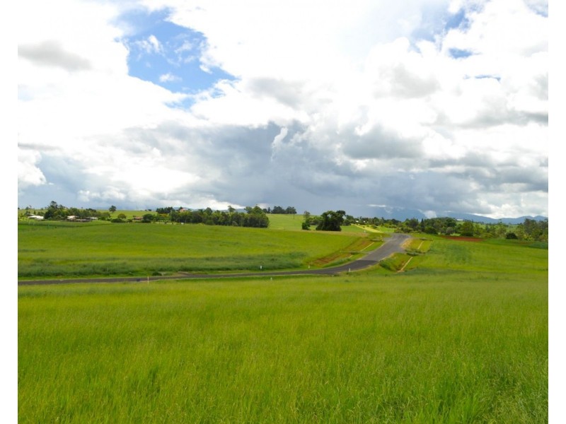 2 Jessica Road, Peeramon QLD 4885