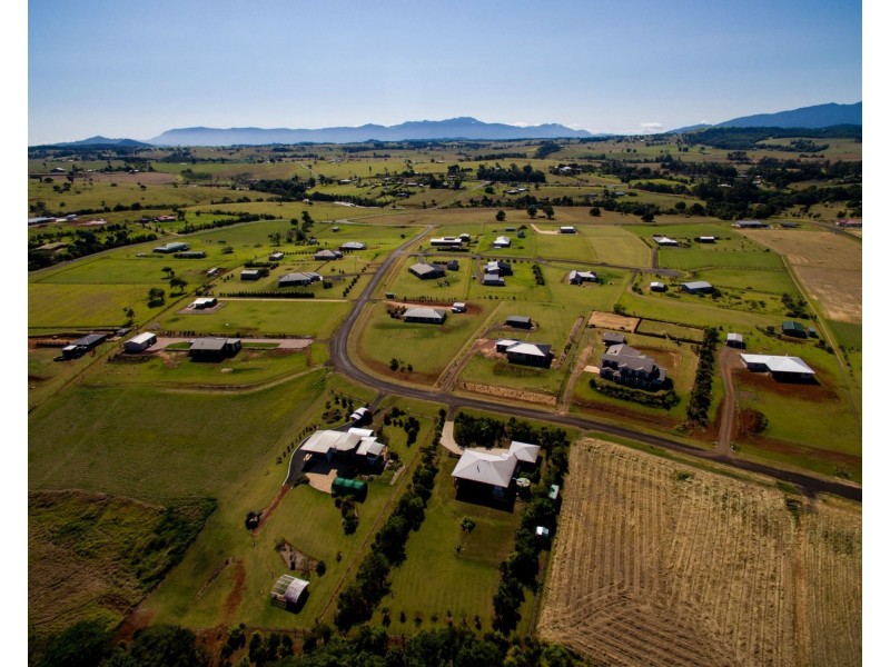 2 Jessica Road, Peeramon QLD 4885