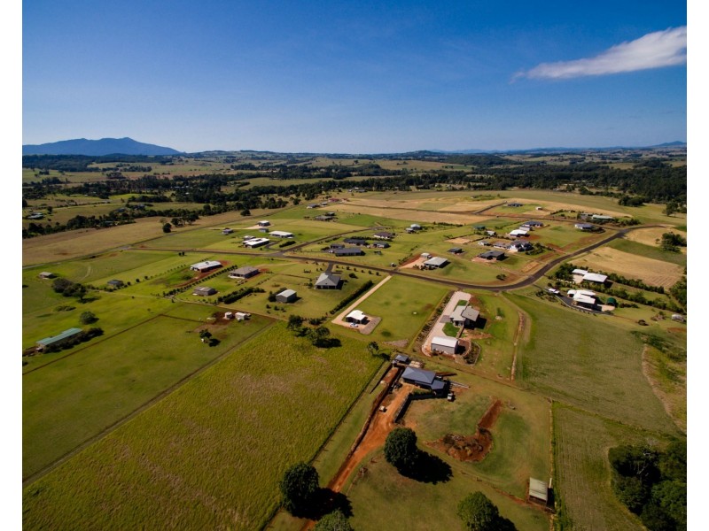 2 Jessica Road, Peeramon QLD 4885