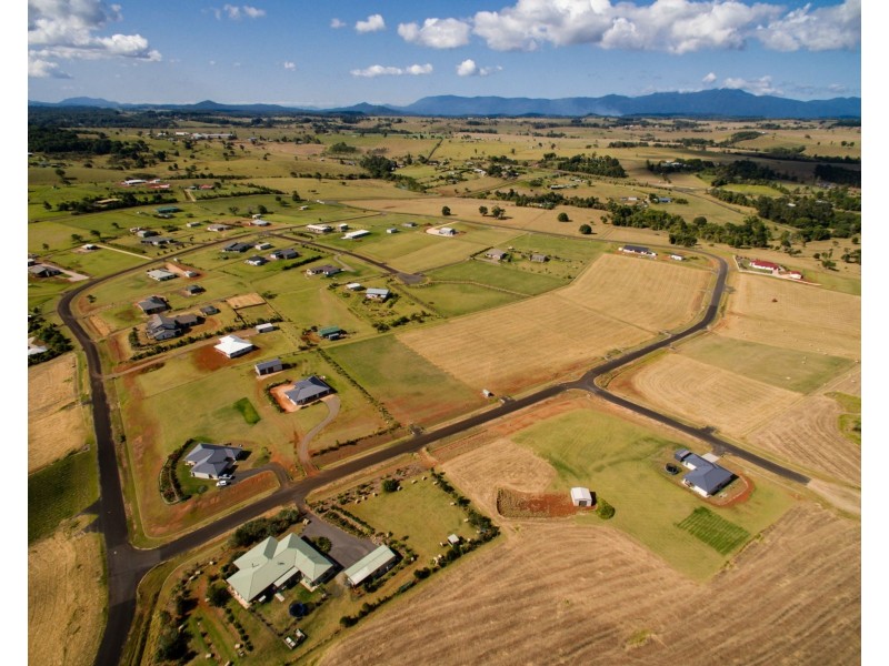 2 Jessica Road, Peeramon QLD 4885