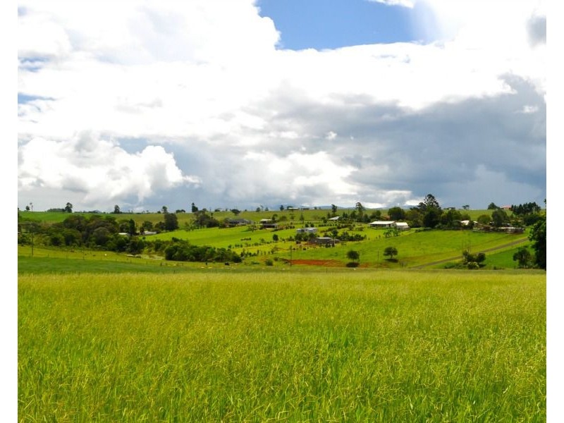 2 Jessica Road, Peeramon QLD 4885