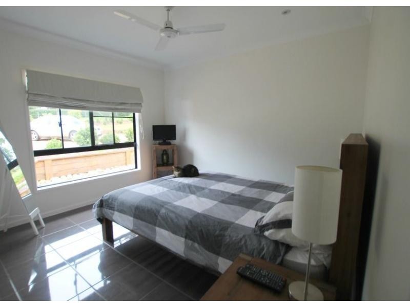 Lake Eacham QLD 4884