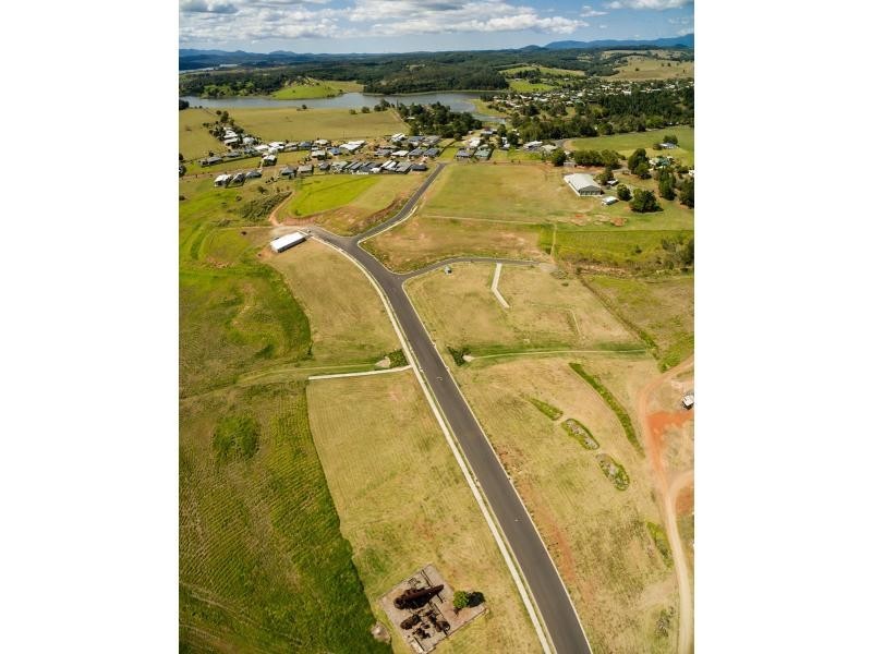 5 Rankine Avenue, Yungaburra QLD 4884